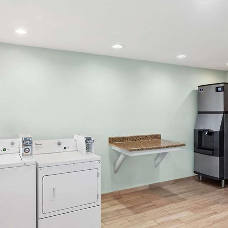 Econo Lodge Waynesboro - Skyline Drive Экстерьер фото