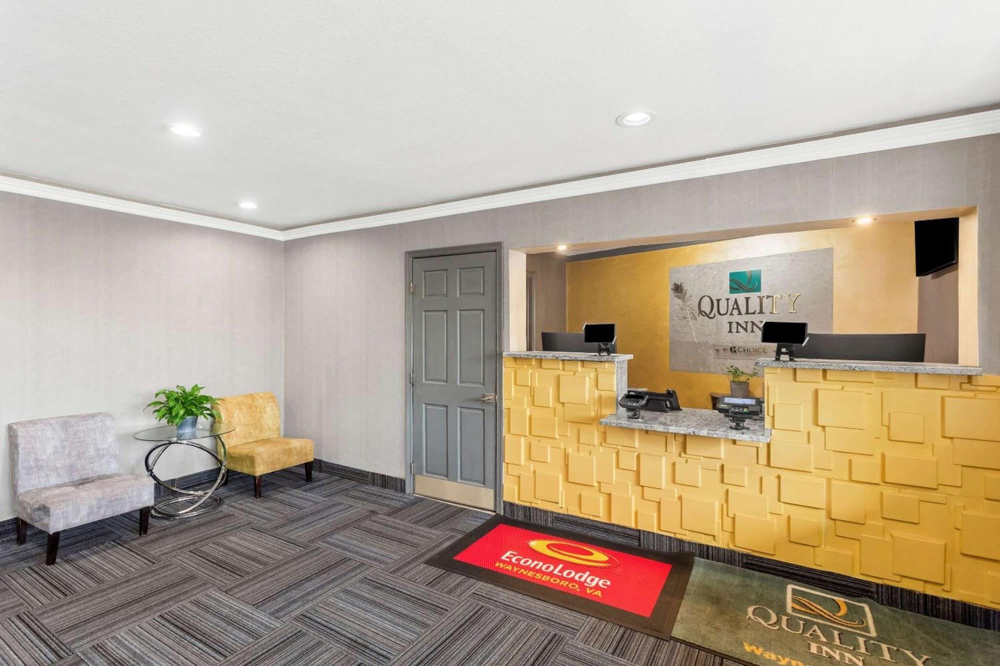 Econo Lodge Waynesboro - Skyline Drive Экстерьер фото